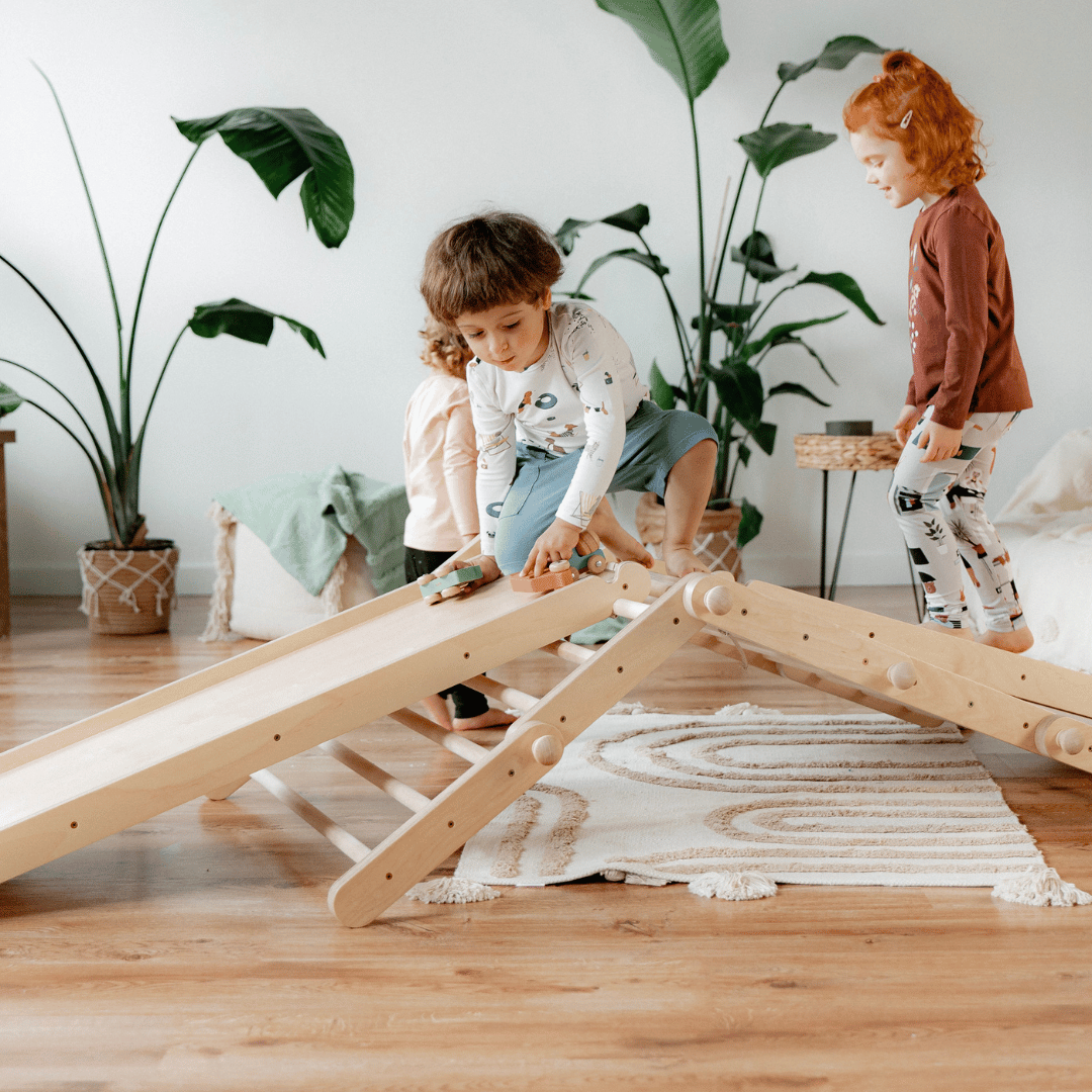 FIPITRI Klimdriehoek - Hout - Veilig Speeltoestel Voor Kinderen - SpeelSterk SpeelSterk