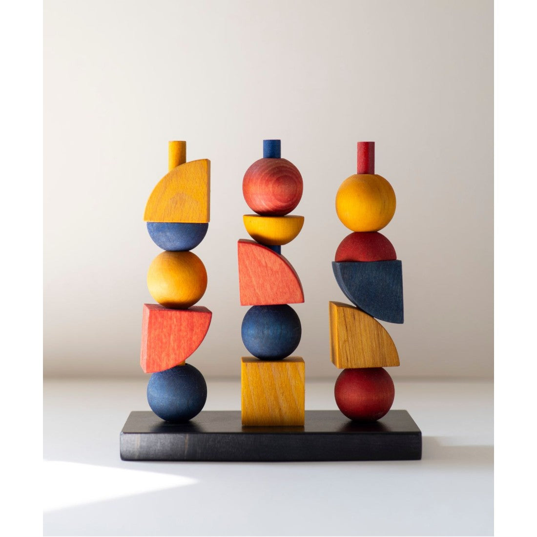 Montessori-inspired Modern Stacking Toy Modern Y SpeelSterk.nl