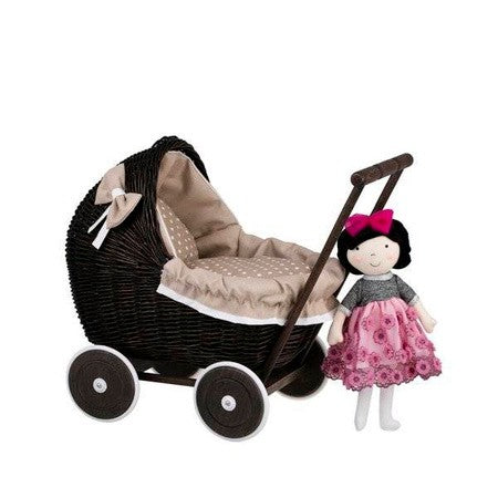 Dark Painted Wicker Doll Pram – Beige Bedding SpeelSterk.nl