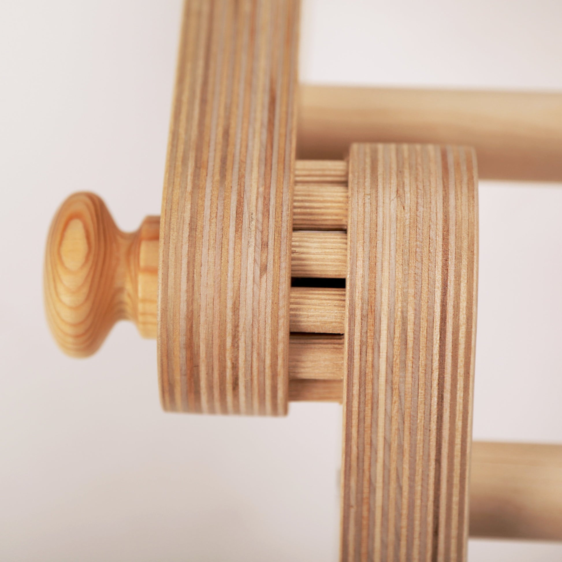 FIPITRI Klimdriehoek - Hout - Veilig Speeltoestel Voor Kinderen - SpeelSterk 