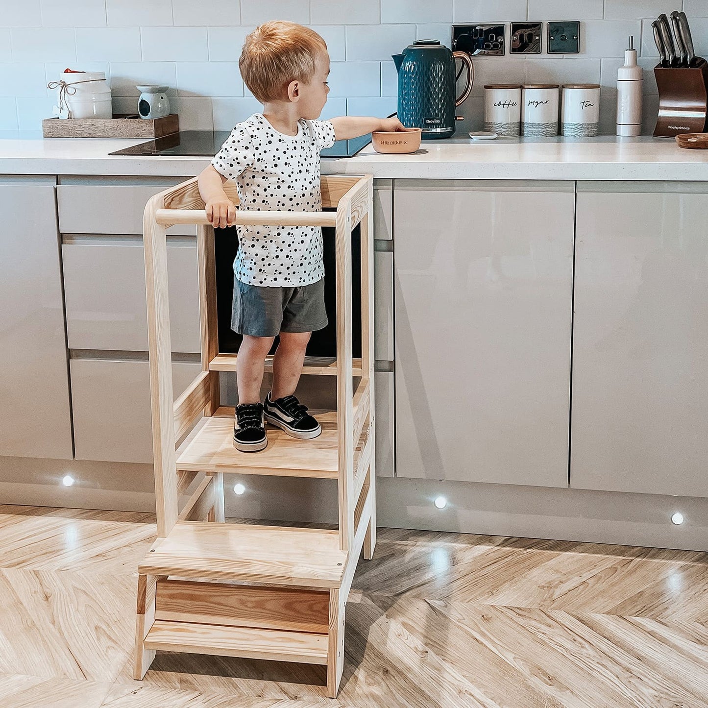 MeowBaby Wooden Kitchen Helper for Children with Board - Natural SpeelSterk.nl